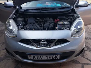 Nissan March 2018 Silver