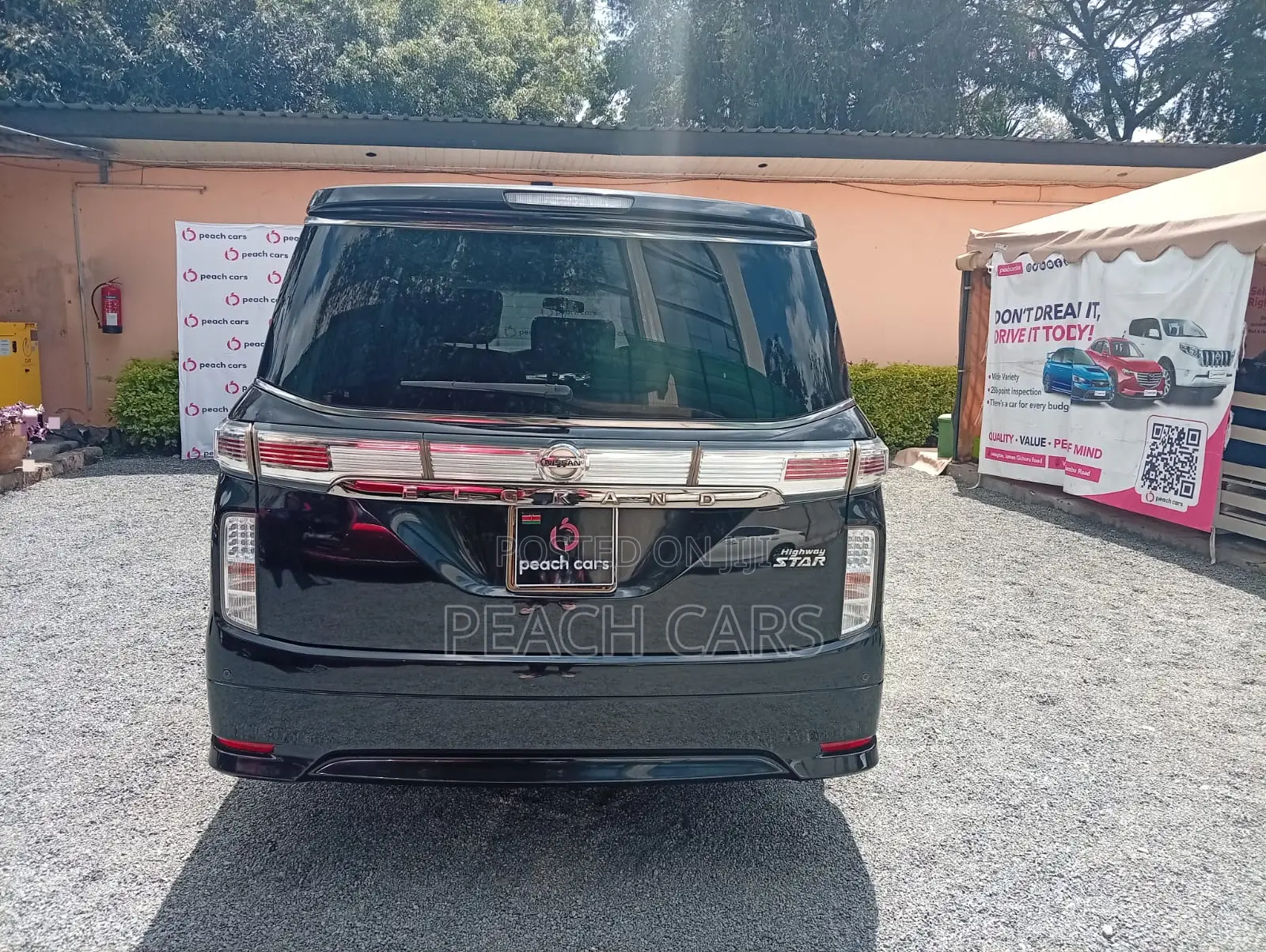 Nissan Elgrand 2015 Black