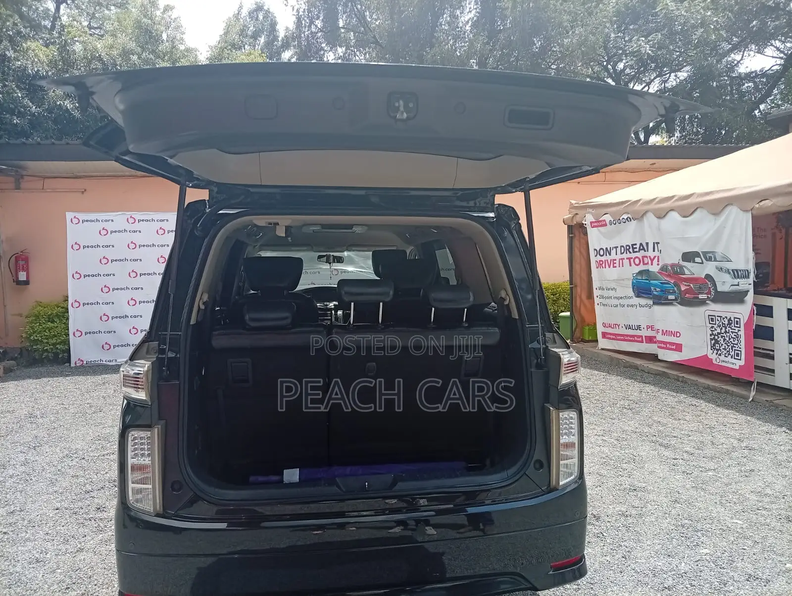 Nissan Elgrand 2015 Black