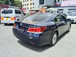 Toyota Crown 2013 Blue