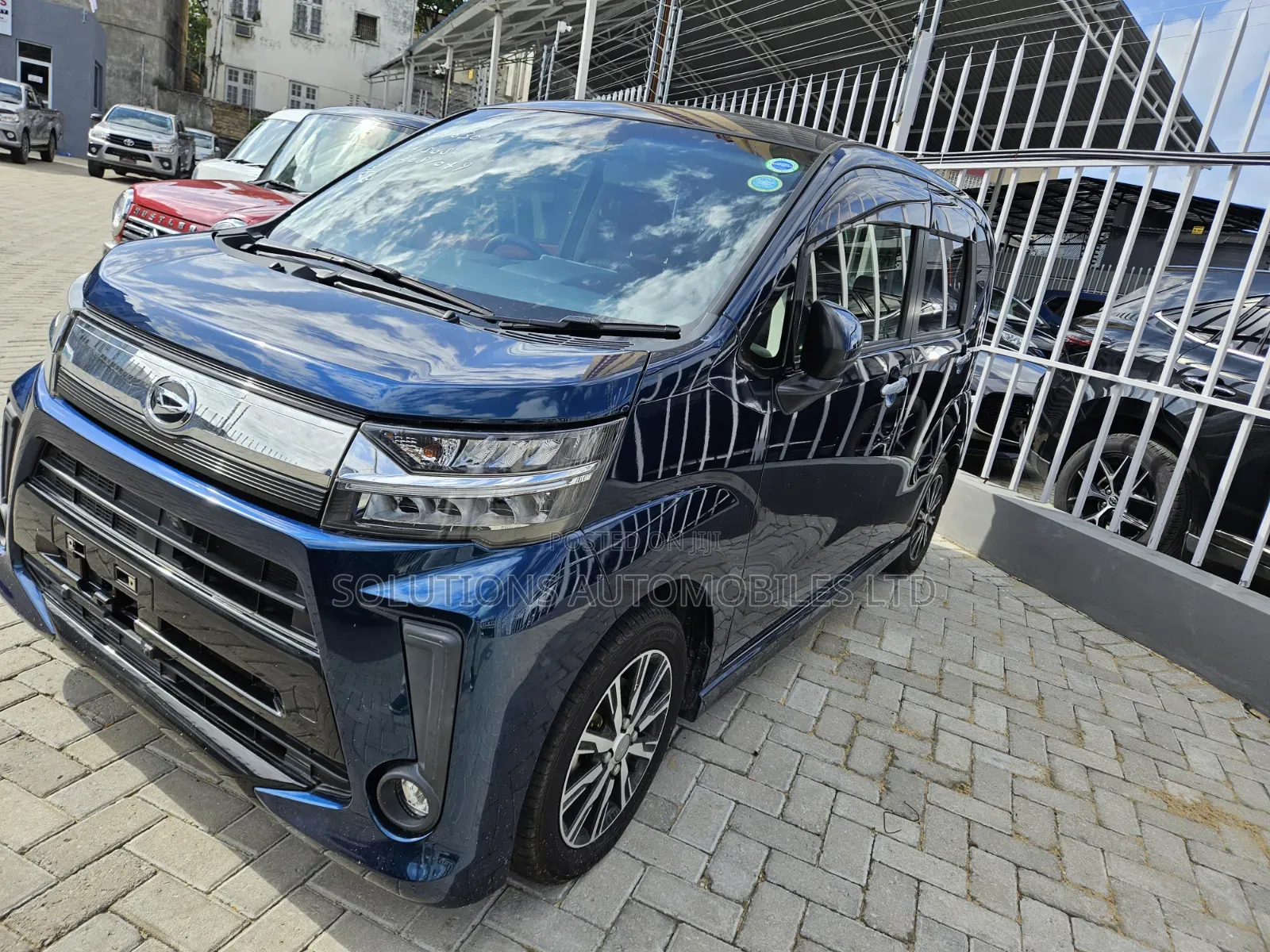 Daihatsu Move 2022 Blue