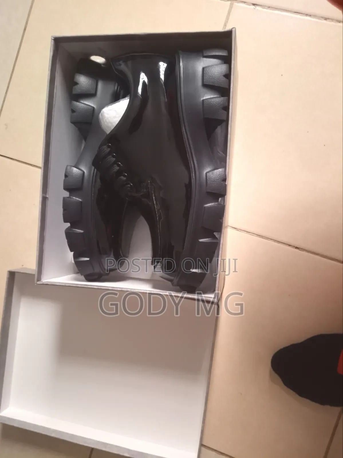 Unisex Shoe