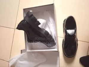 Unisex Shoe