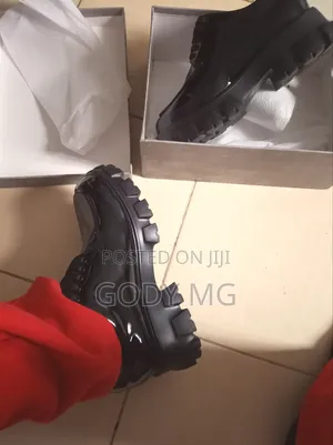 Unisex Shoe