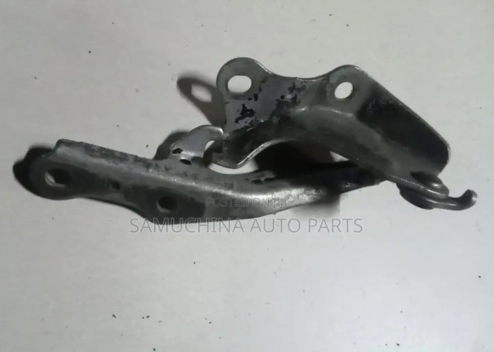 Bonnet Hinges Harrier 240