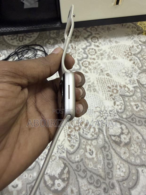 Apple Watch Series 8 45mm - thumbnail 5