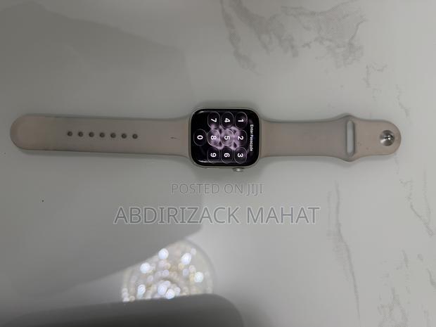 Apple Watch Series 8 45mm - thumbnail 3