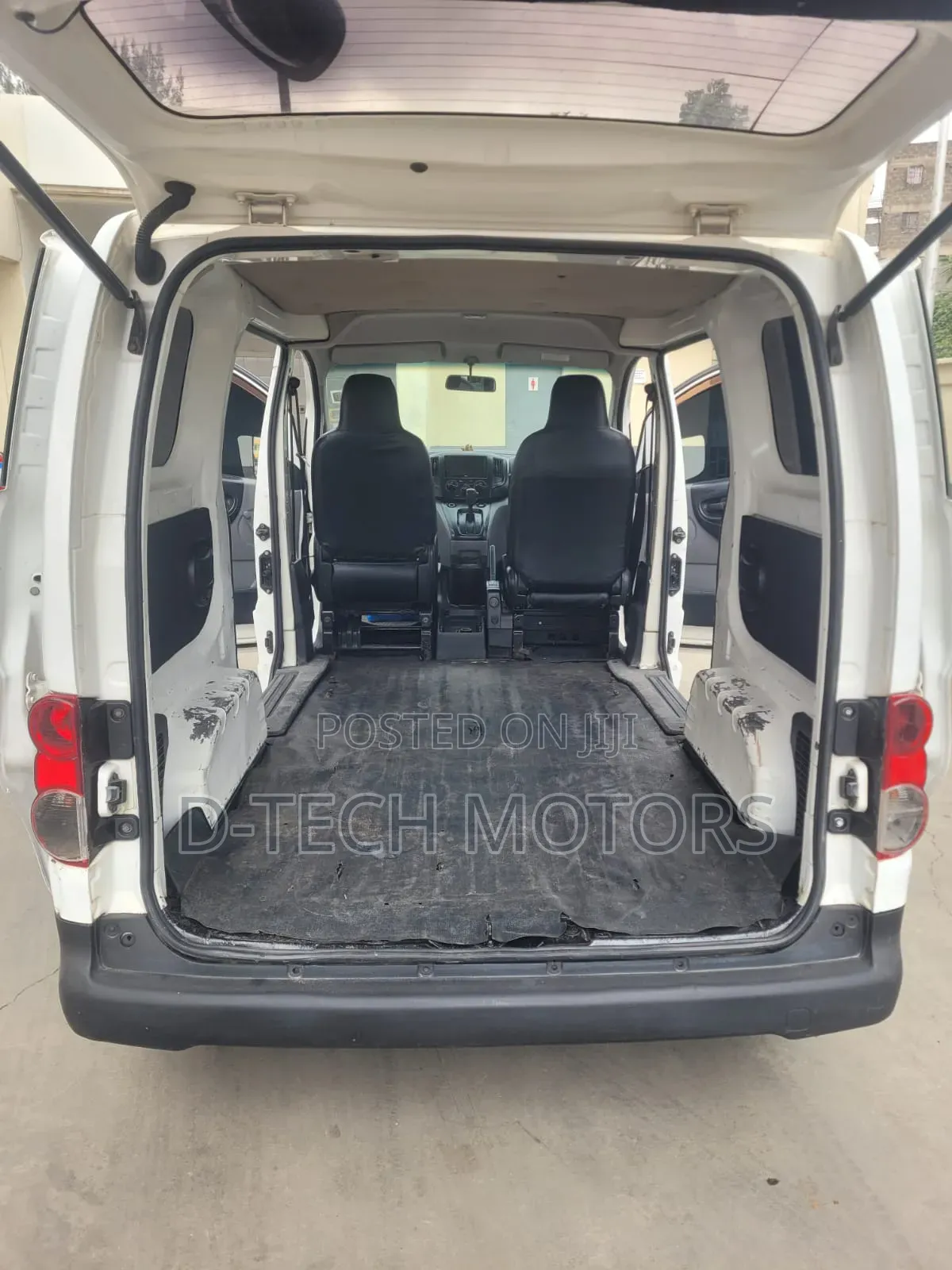 Nissan NV200 2009 White