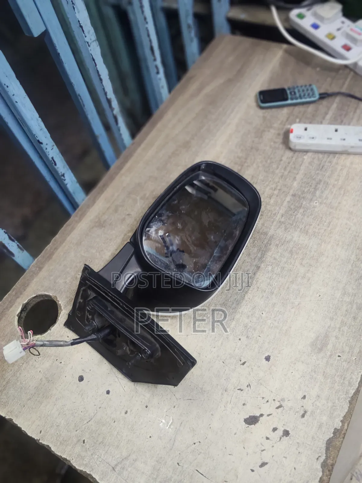 Premio 260 Sidemirror