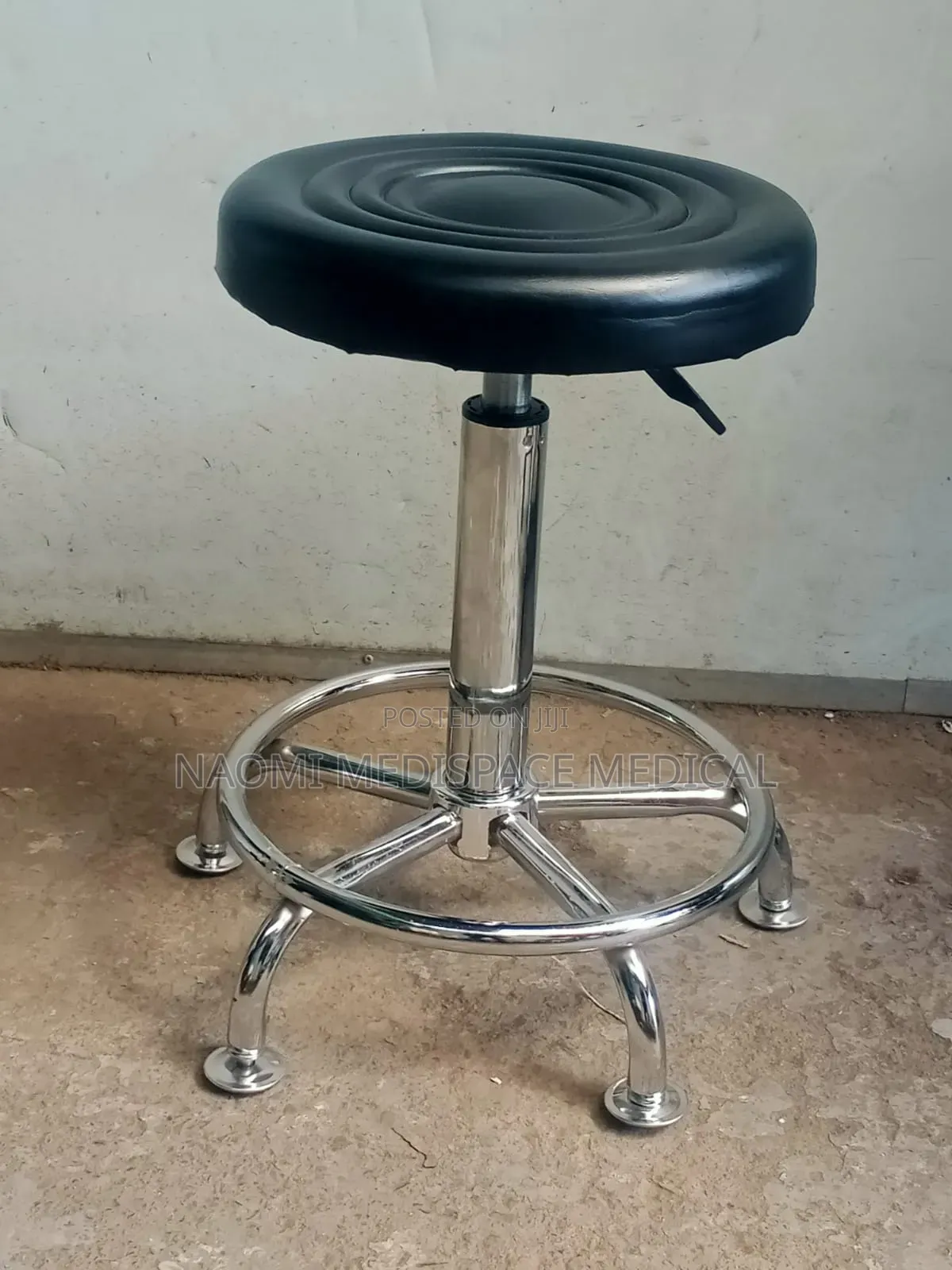 Black Adjustable Surgeon Stool/Theatre Doctor's Stool Without Backrest