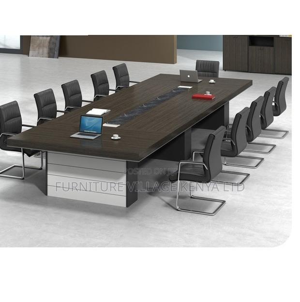 Ergonomic Executive Office Chair - thumbnail 2