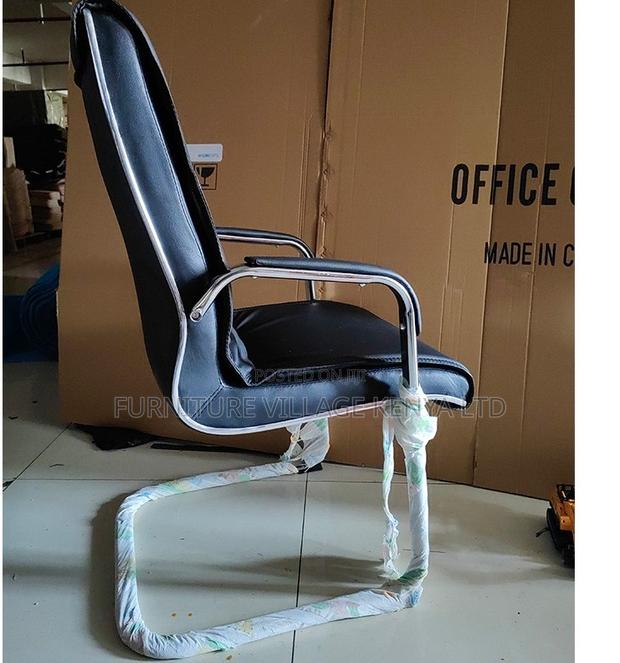 Ergonomic Executive Office Chair - thumbnail 5