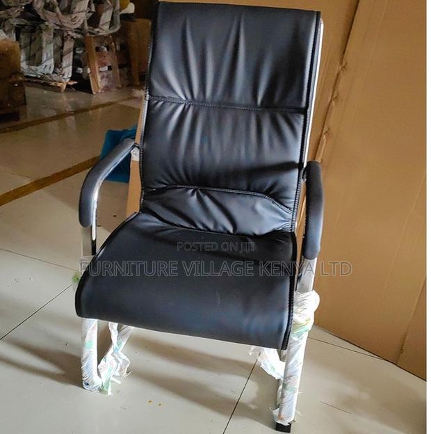 Ergonomic Executive Office Chair - thumbnail 6