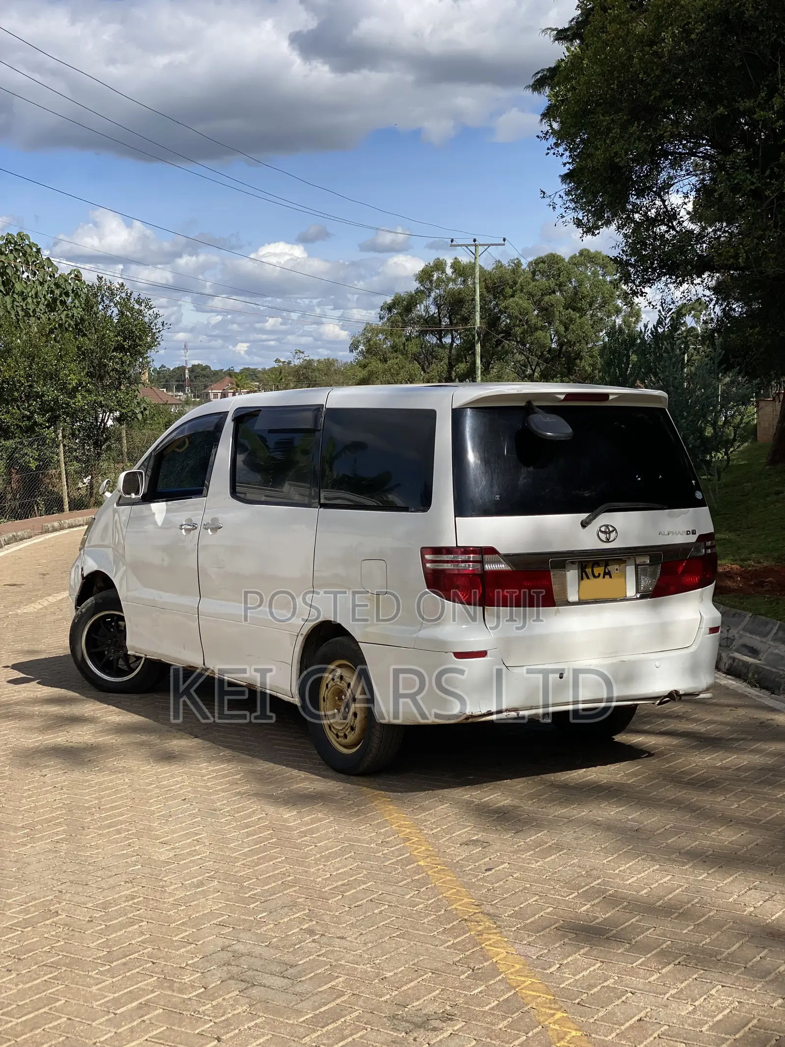 Toyota Alphard 2.4 Petrol AWD 2007 White