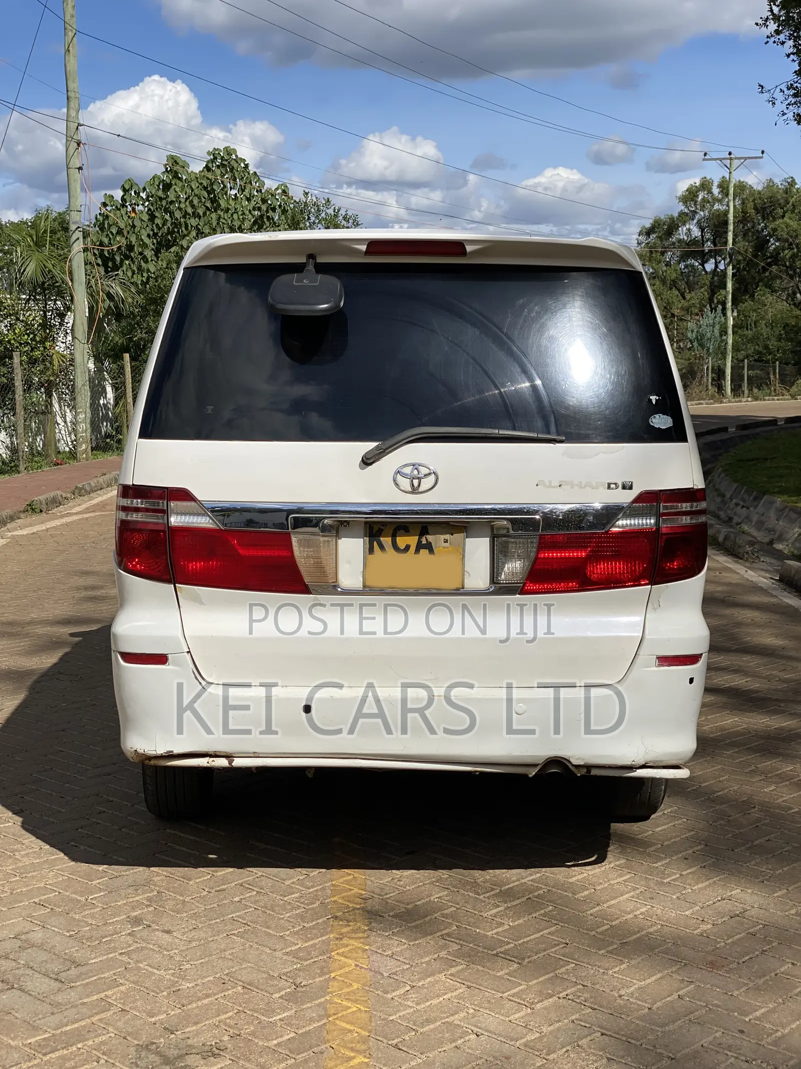 Toyota Alphard 2.4 Petrol AWD 2007 White
