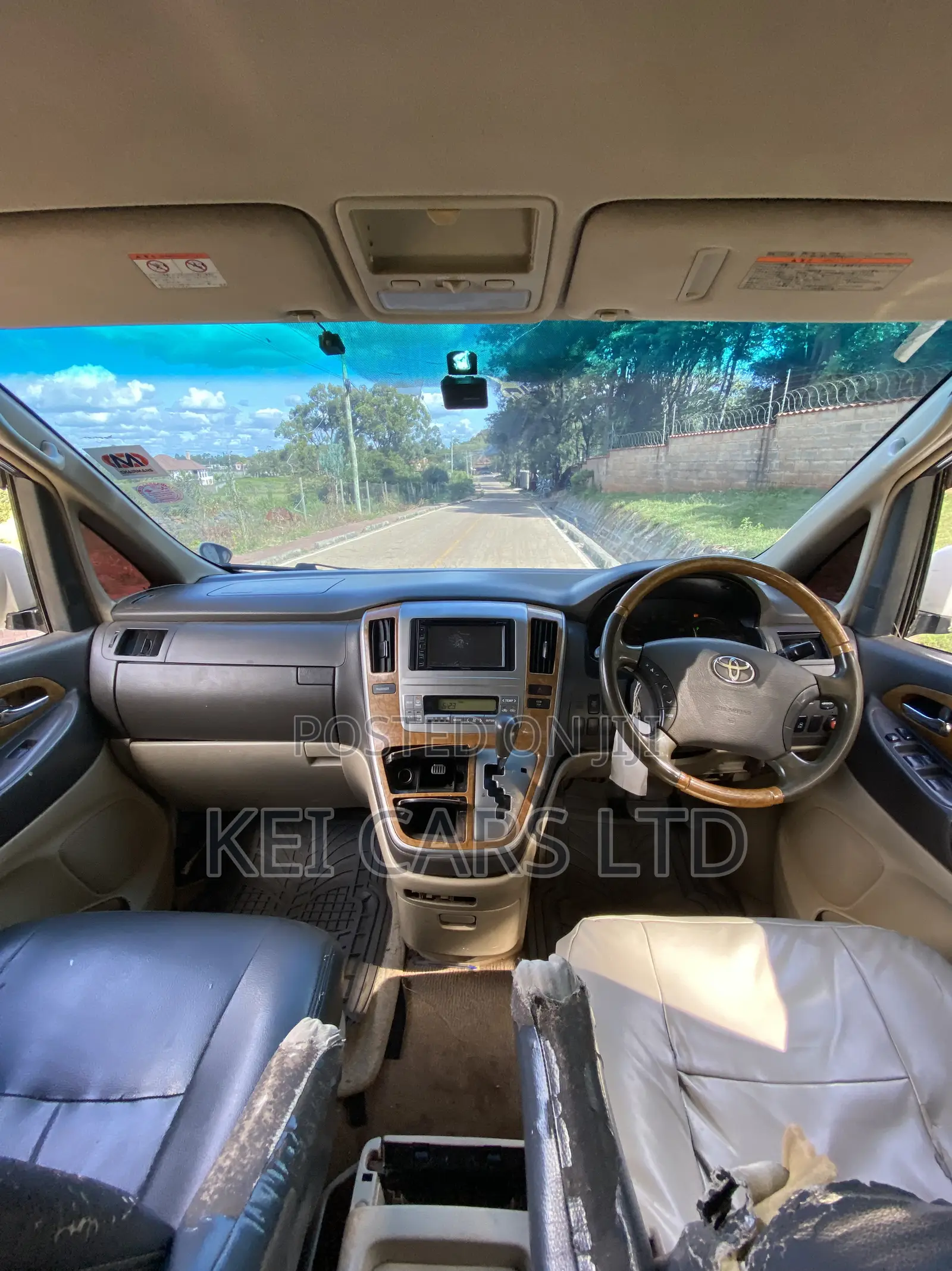 Toyota Alphard 2.4 Petrol AWD 2007 White