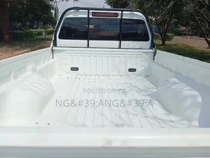Isuzu D-MAX 2015 White