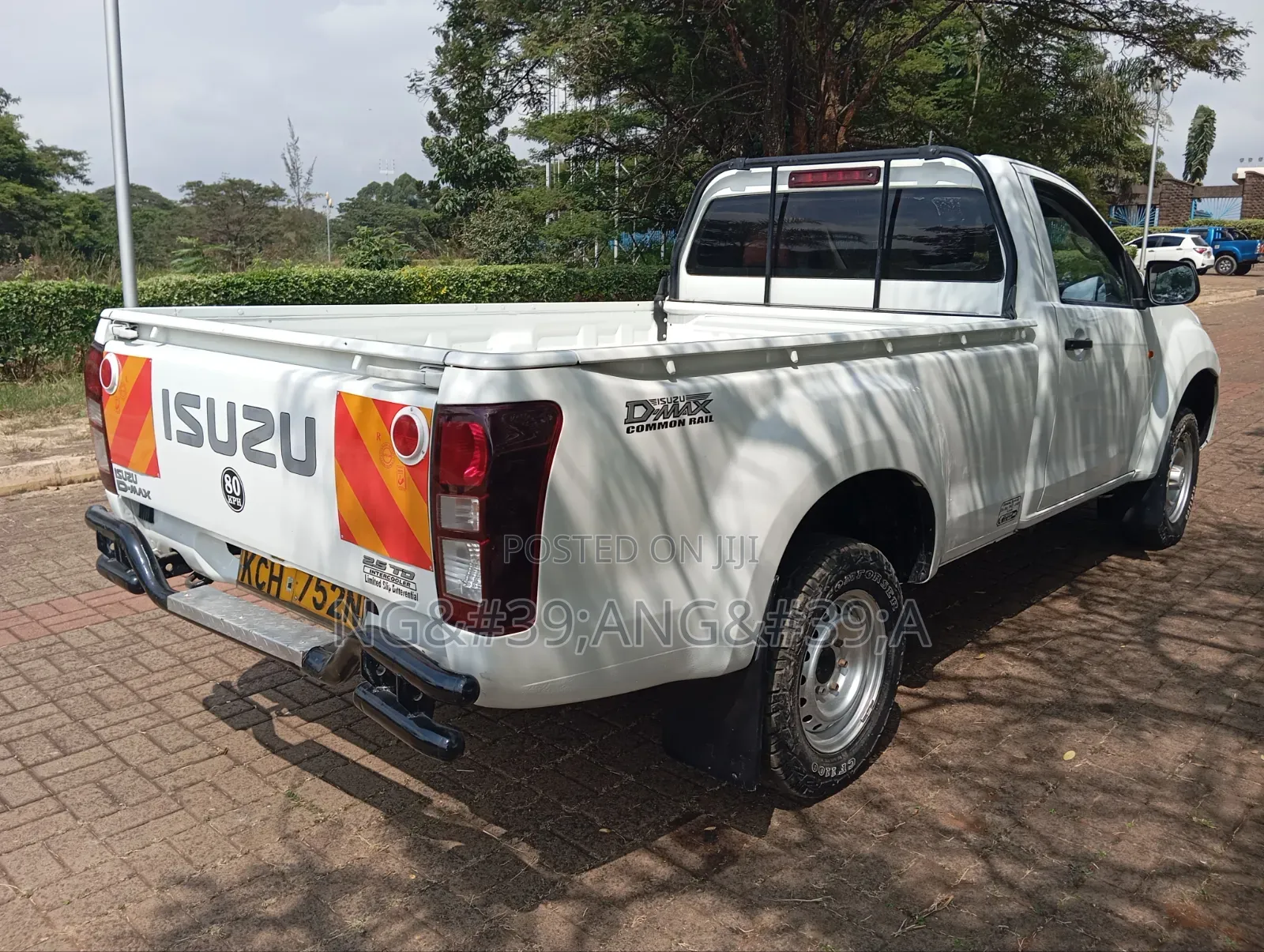 Isuzu D-MAX 2015 White