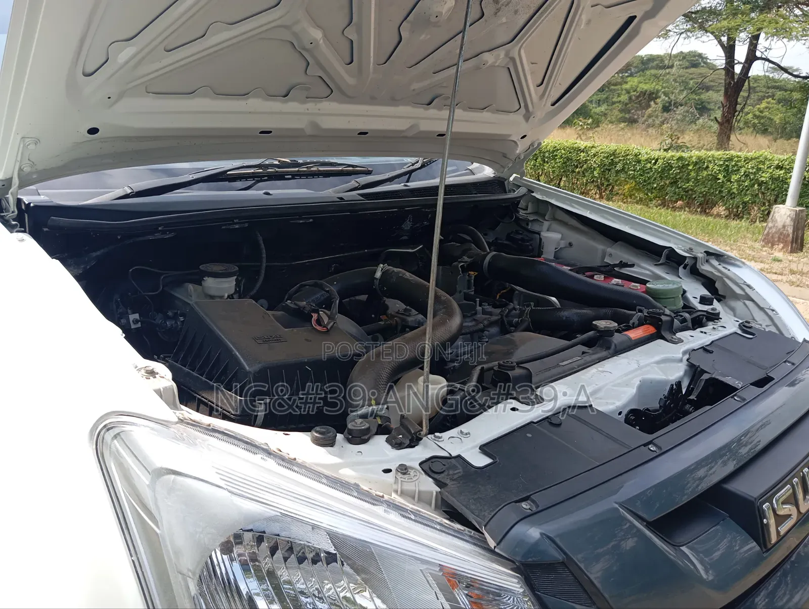 Isuzu D-MAX 2015 White