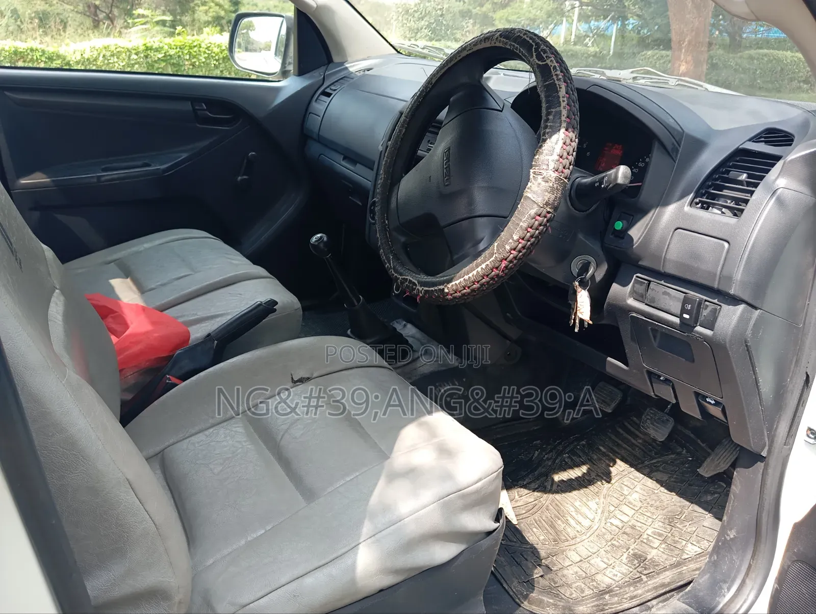 Isuzu D-MAX 2015 White