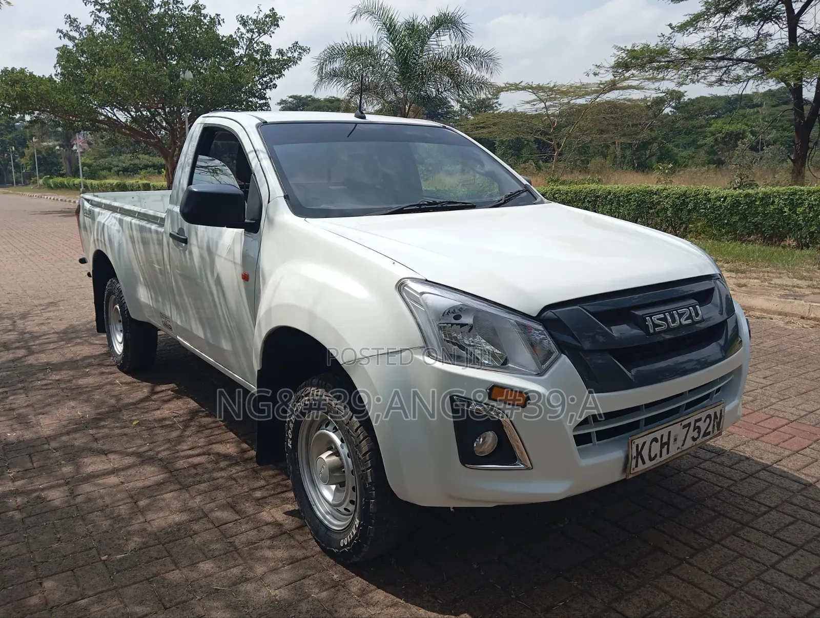 Isuzu D-MAX 2015 White