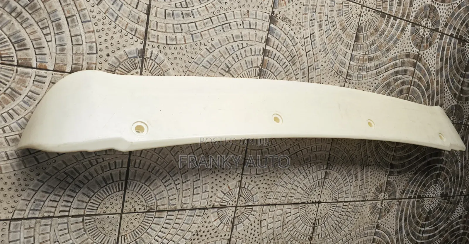 Spoiler Hiace 9l/7l Without Brake Light