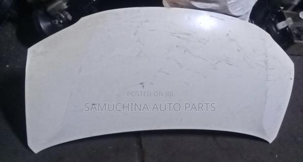 Bonnet Nissan Serena C26
