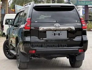 Toyota Land Cruiser Prado 2.8 2021 Black