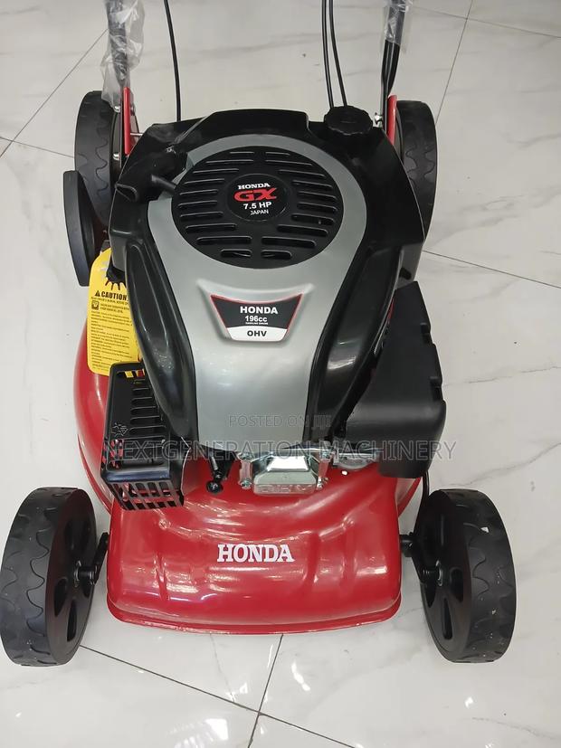 Honda 4 Stroke Lawn Mower - thumbnail 2