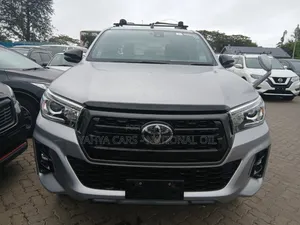 Toyota Hilux 2019 Silver