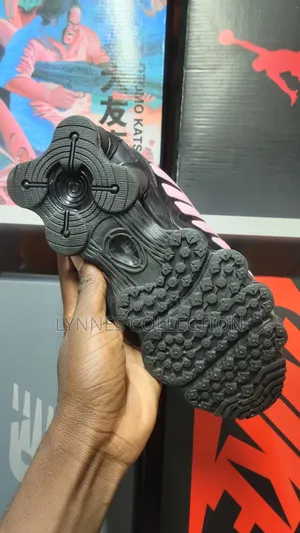 Nike Shox Pin. For Ladies