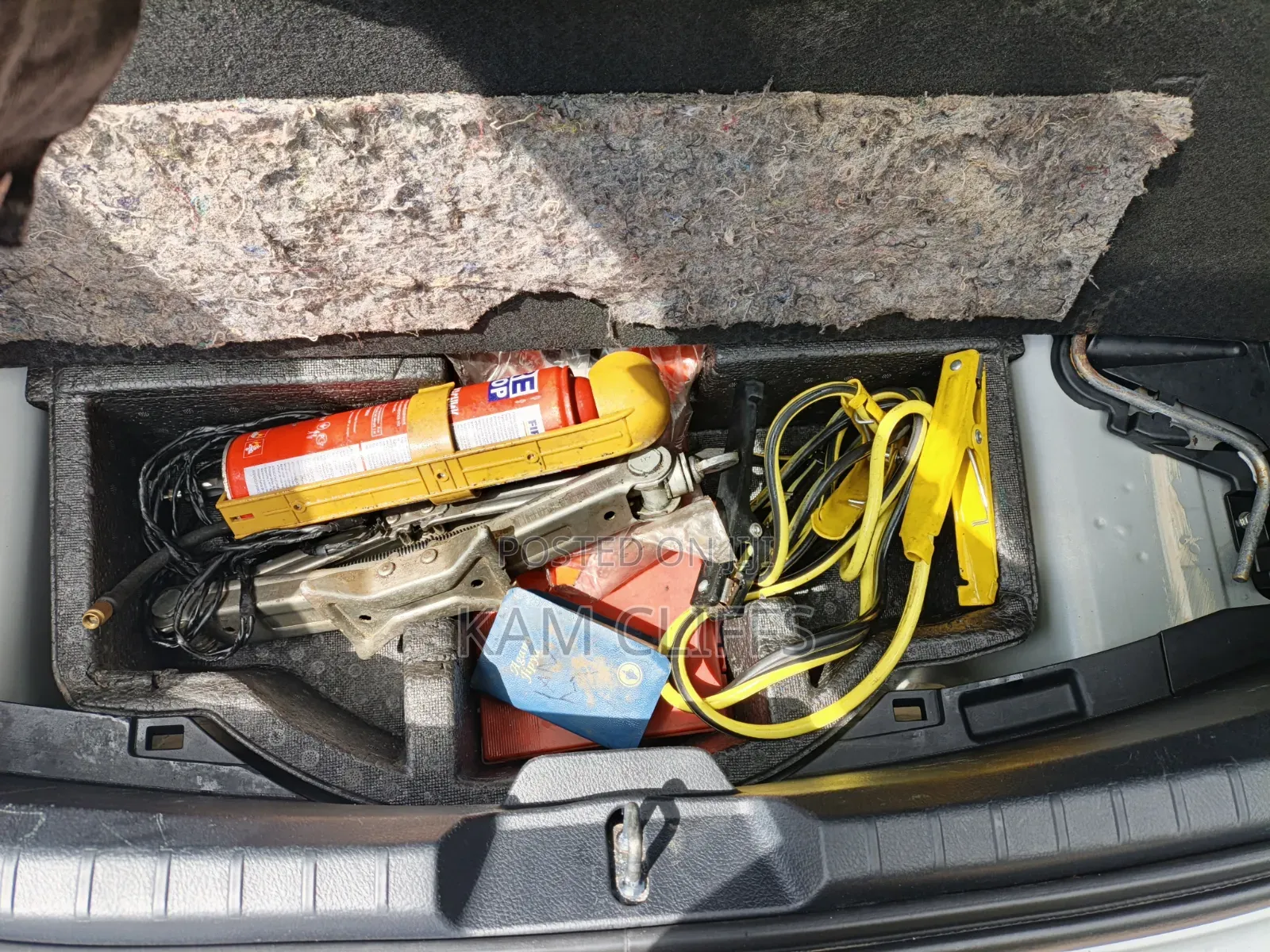 Toyota Vitz 2011 Silver