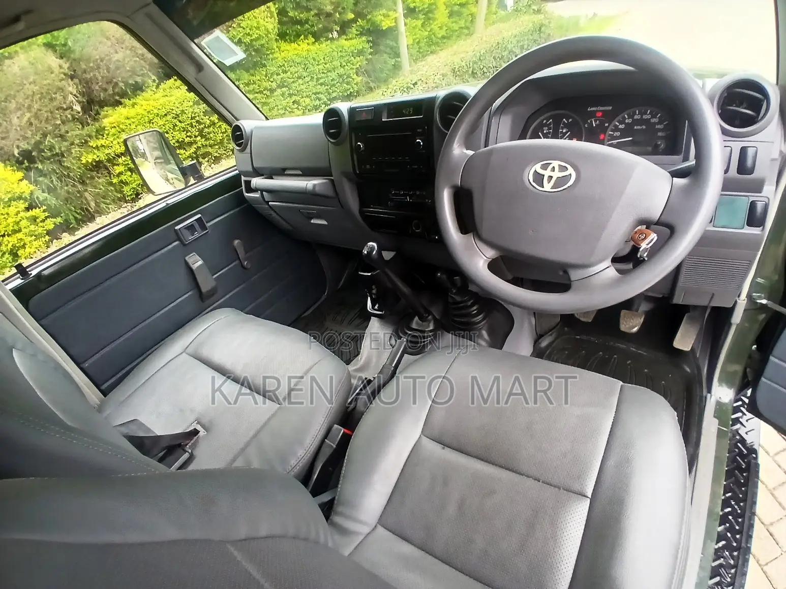Toyota Land Cruiser 79 Series 2021