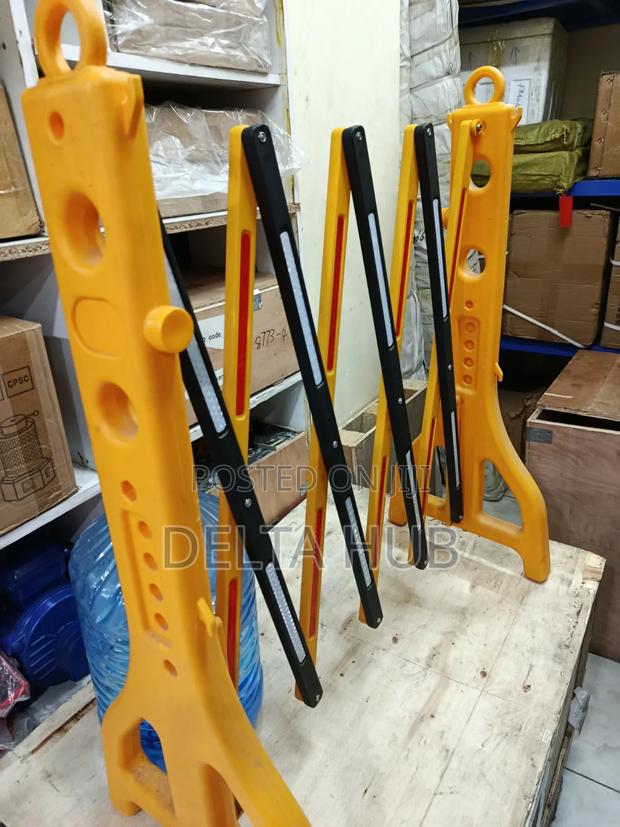 Scissor Gate