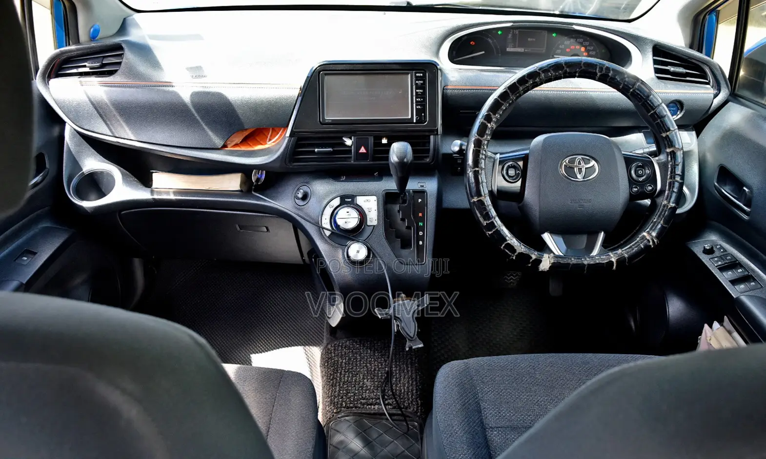 Toyota Sienta 2016 Blue