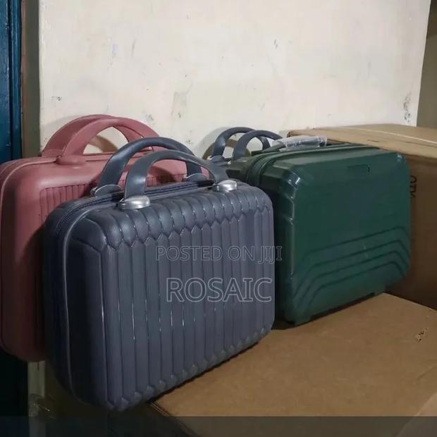 Document Small Rubber Laxurious Travel Bag - thumbnail 2
