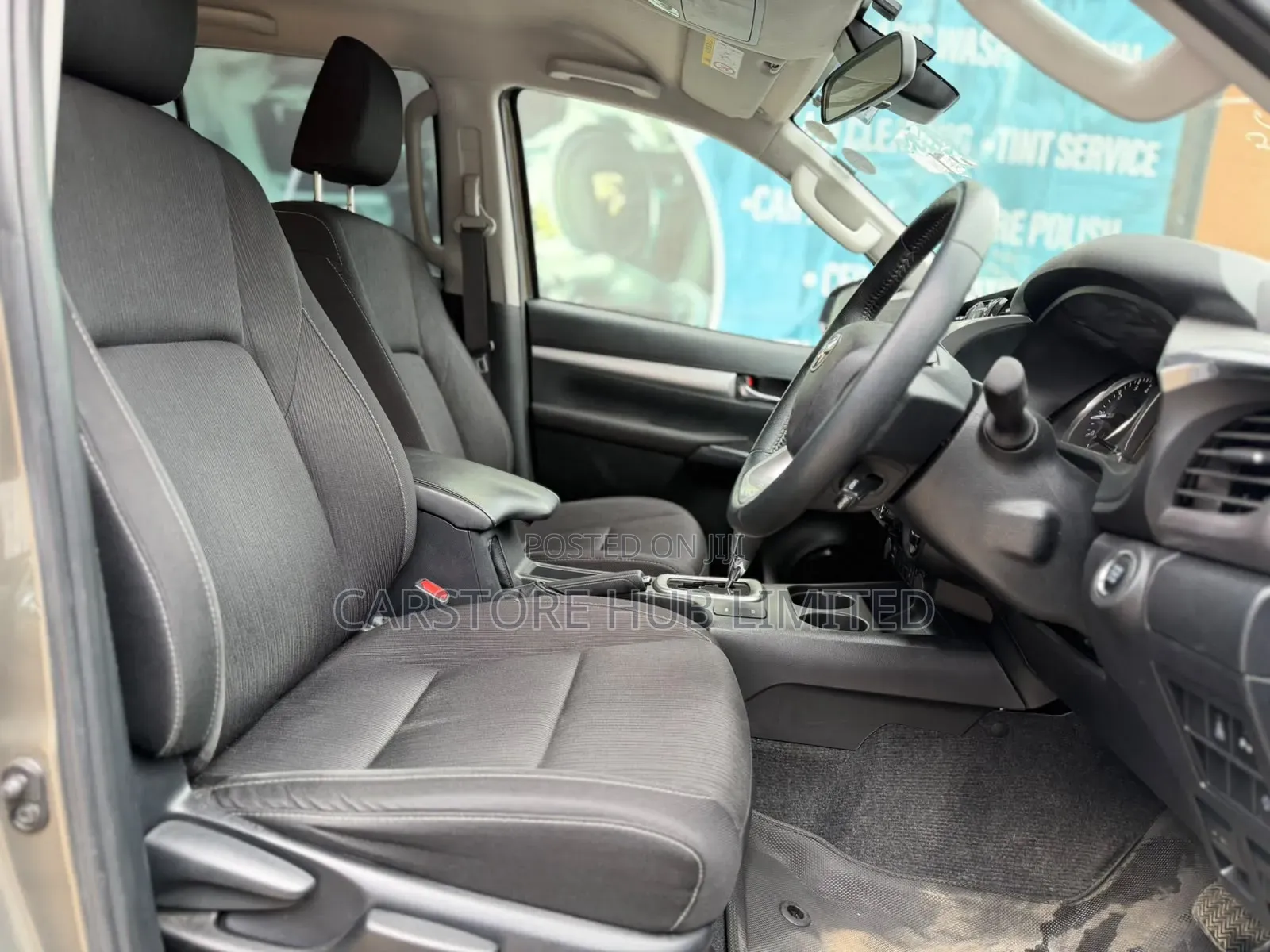 Toyota Hilux 2022 Green
