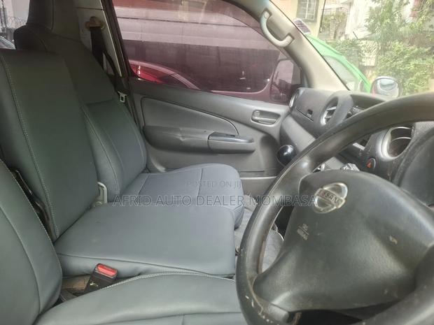 Nissan Caravan (Urvan) 2015 Silver - thumbnail 3