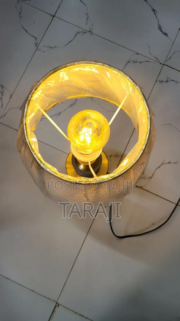 Luxury Modern Desktop Table Lamp Premium Bedside Living Room Lighting - thumbnail 7