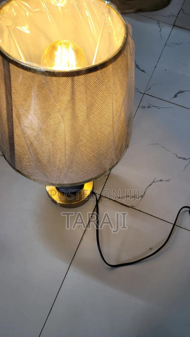Luxury Modern Desktop Table Lamp Premium Bedside Living Room Lighting - thumbnail 8
