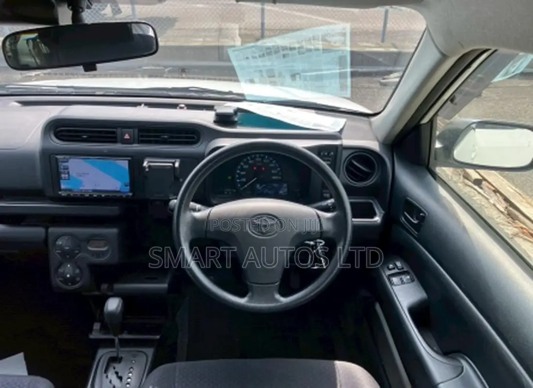 Toyota Probox 1.5 Hybrid DX 2019 White