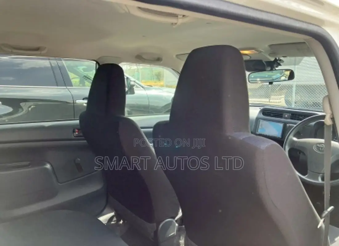 Toyota Probox 1.5 Hybrid DX 2019 White