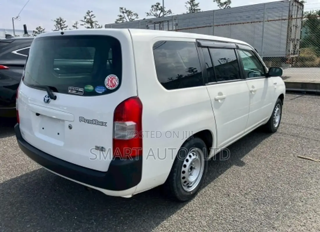 Toyota Probox 1.5 Hybrid DX 2019 White