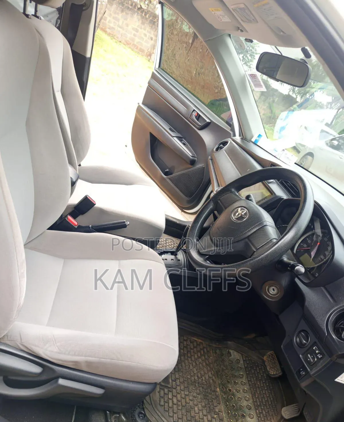 Toyota Axio 1.5 G 2WD 2017 White