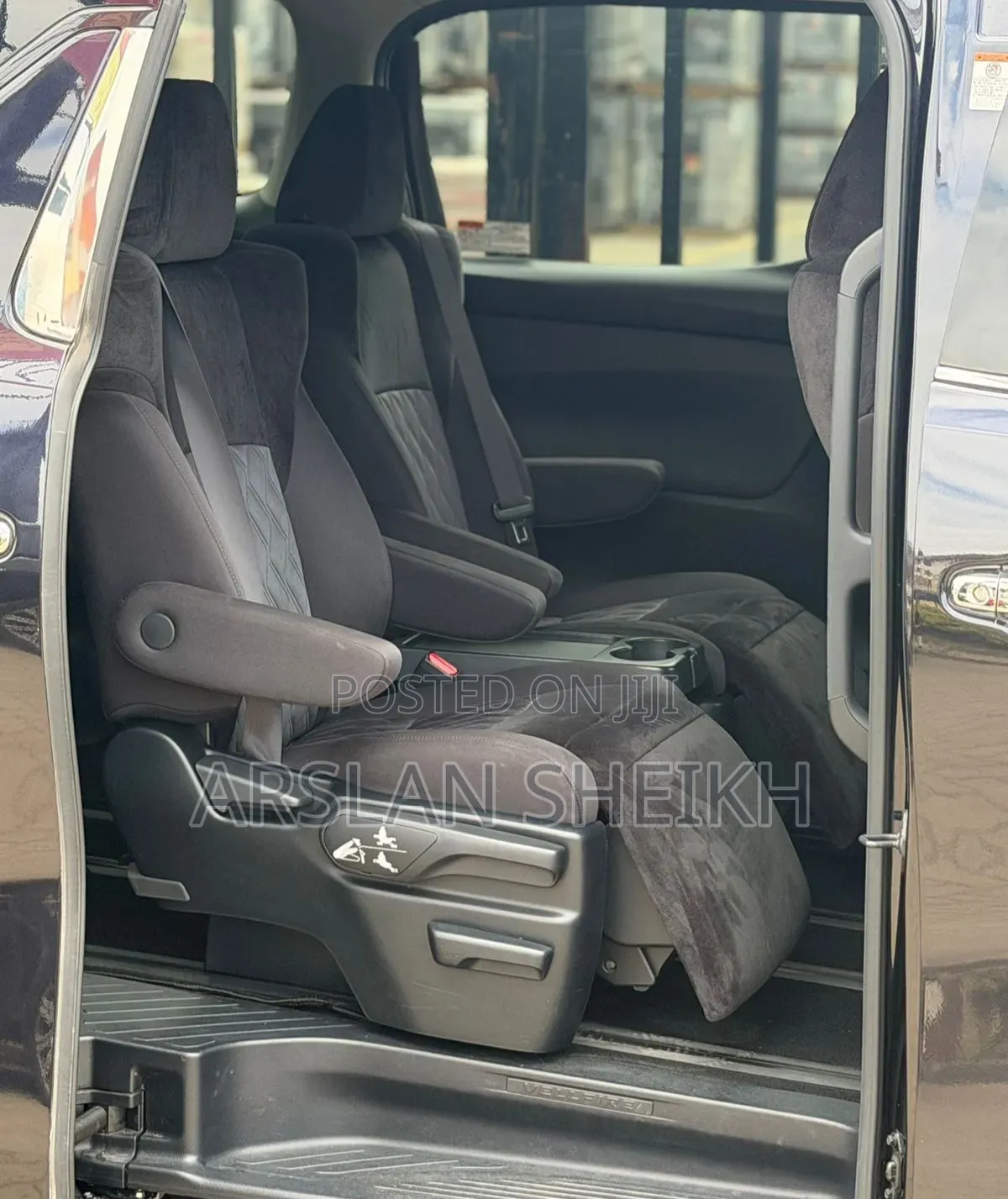 Toyota Alphard 2019 Black