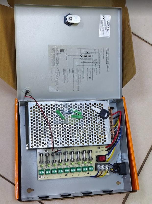 12v 10a Closed Power Supply Unit For 8cameras