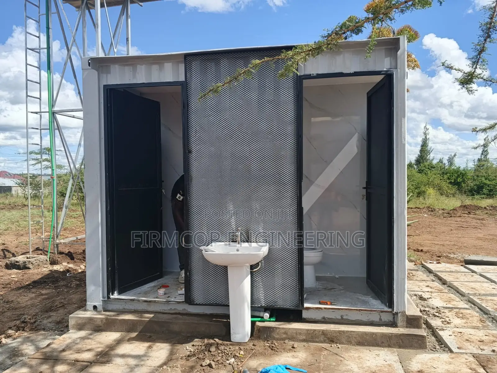 10ft Ablution Block- 3toilets, 1urinal
