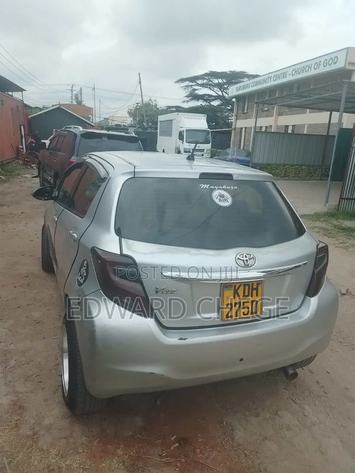 Toyota Vitz 2015 Silver