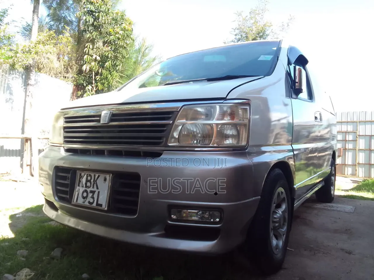 Nissan Serena 2002 White