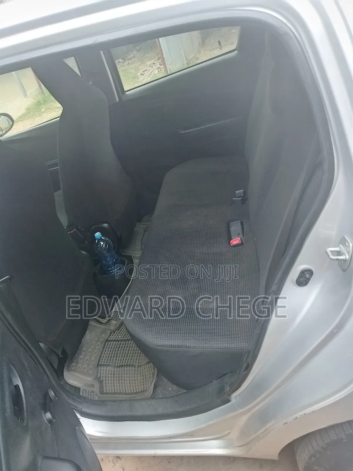 Toyota Vitz 2015 Silver